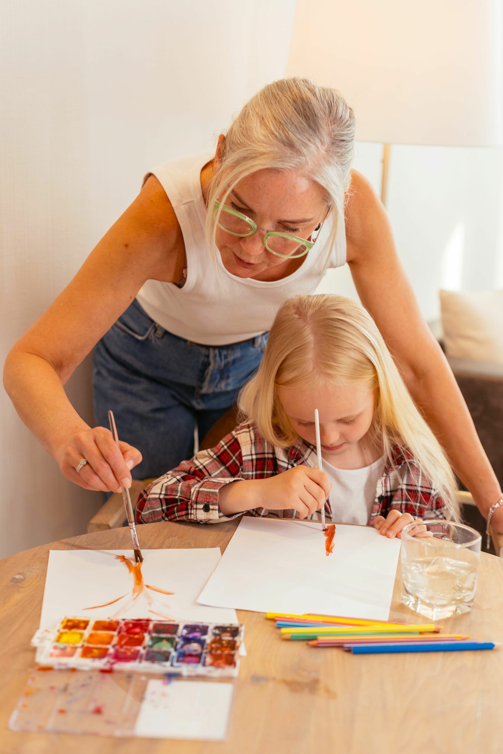 pexels-mikhail-nilov-8307746 bout2chou family peinture